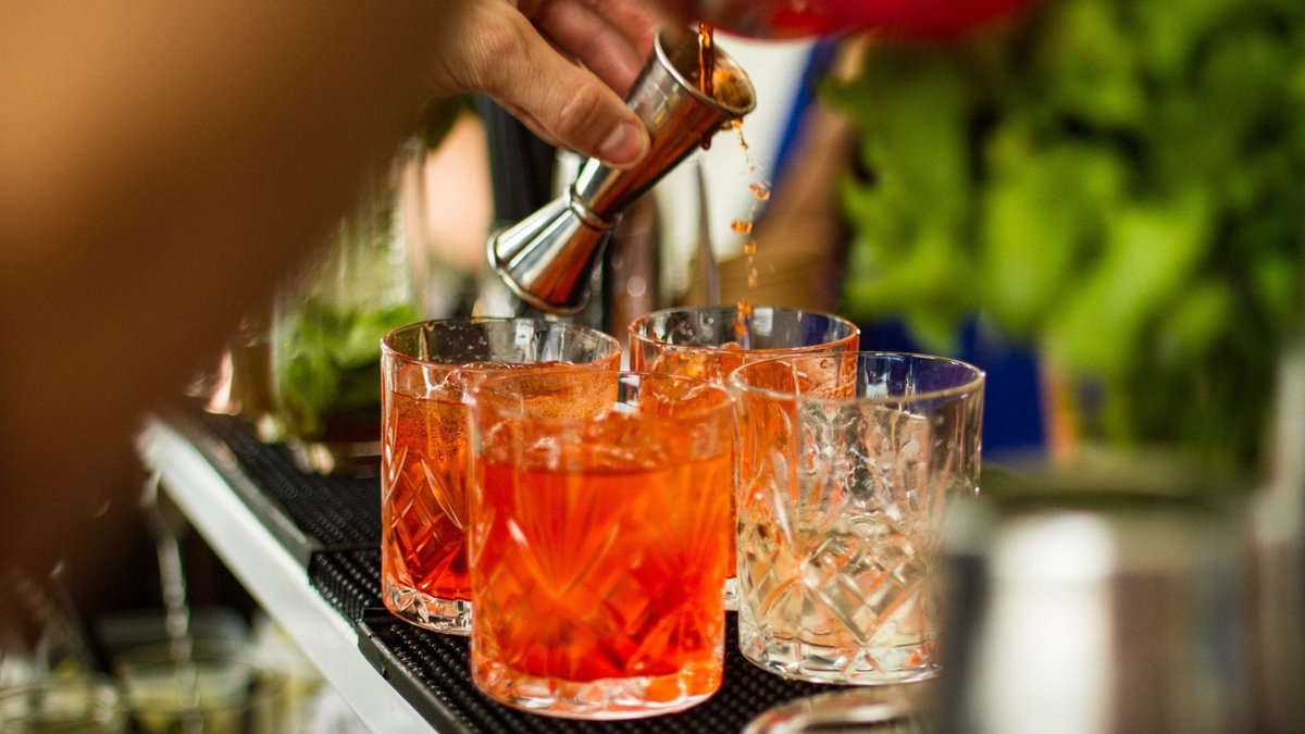 Event bartender for hire operating a cash bar at a private party